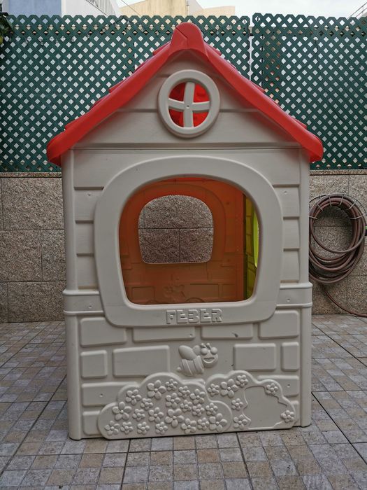 Casinha de Brincar - Linda e muito bem estimada