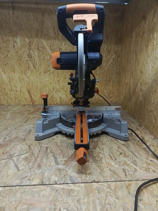 Ukosnica z posuwem Evolution r255 sms-db