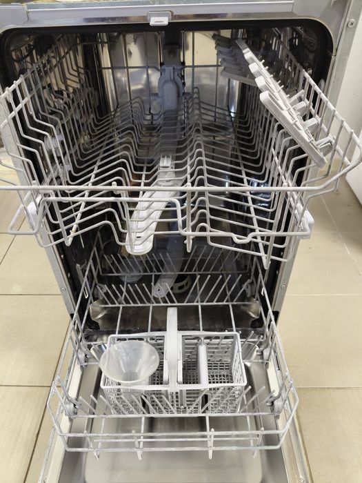 Продам посудомийну машину Ariston