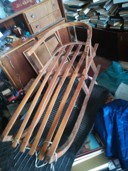 Санки деревянные со спинкой