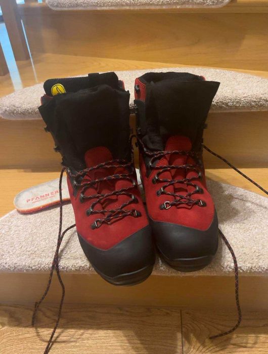 Buty dla pilarzy  antyprzecieciowe