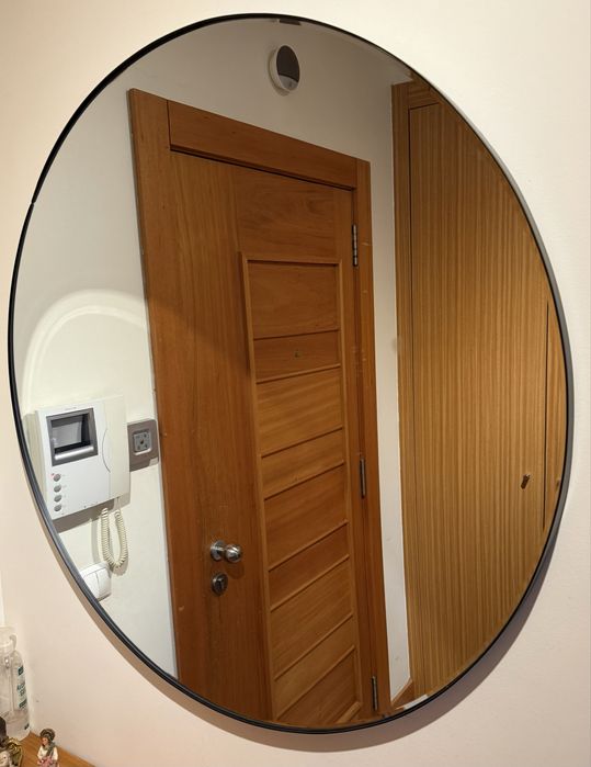 Espelho redondo em aço