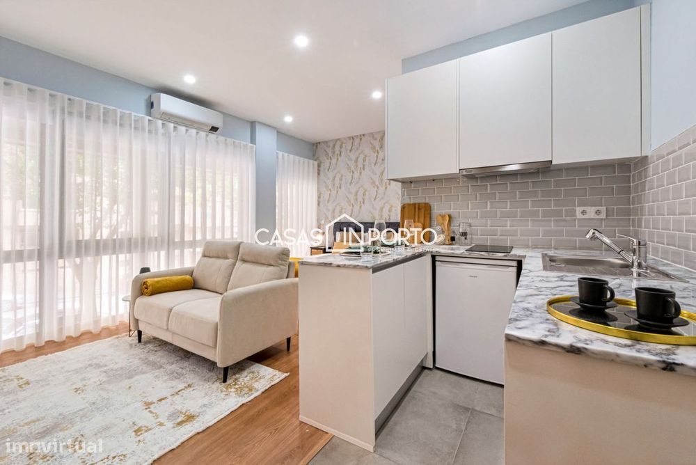 Apartamento MOBILADO E EQUIPADO, junto ao metro dos Combatentes