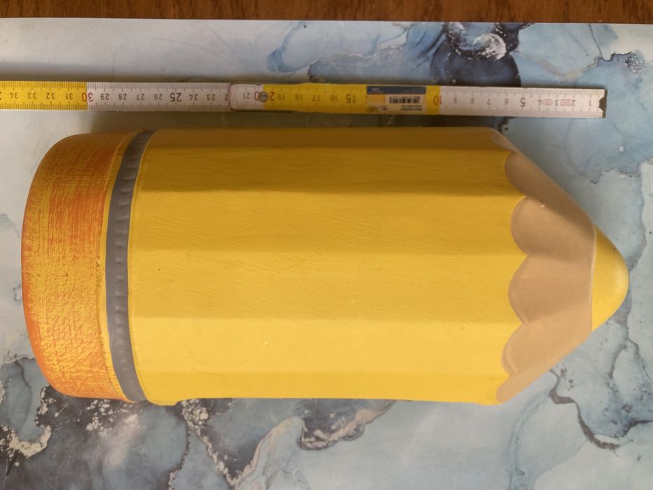 Lampka lampa kinkiet kredka