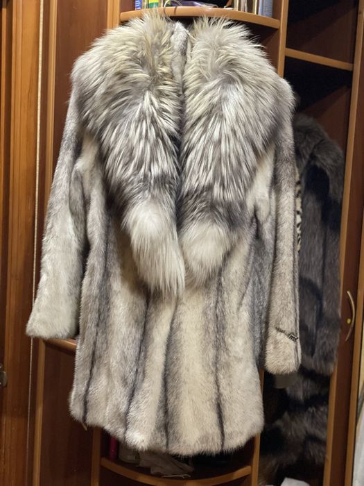 Продам норкову шубу