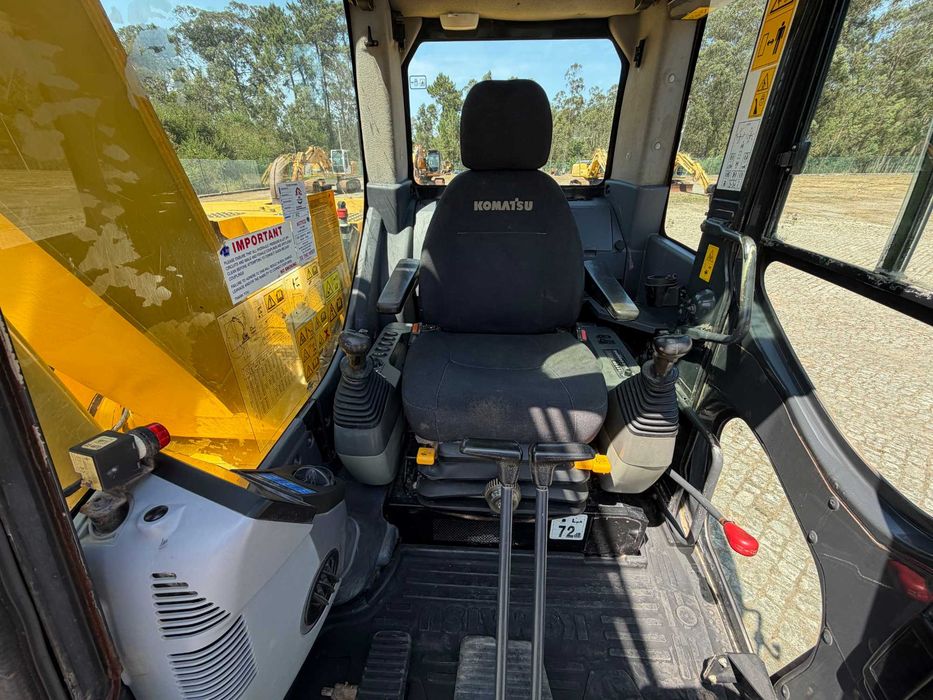 Komatsu PC138US-8 2012 Escavadora de rastos