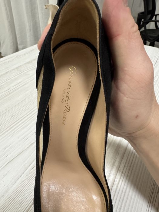 Женскте туфли Gianvito Rossi 38 1/2