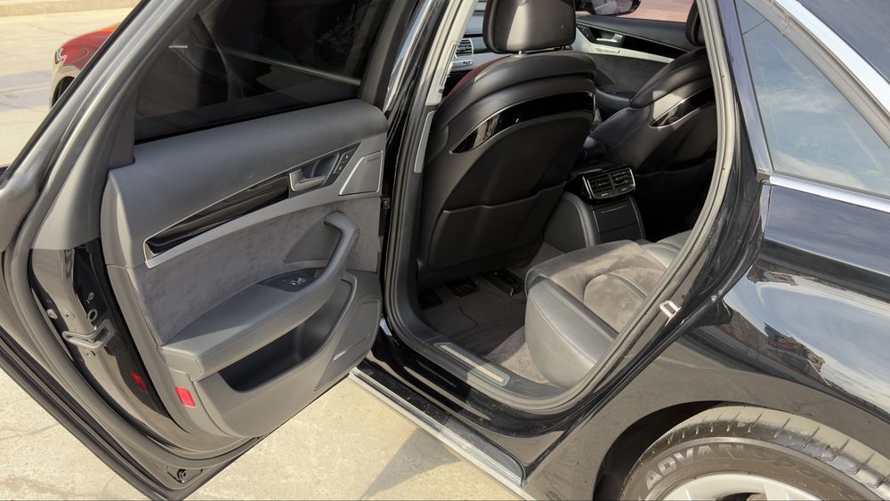 Audi A8D4! 3.0 дизель! Quattro!