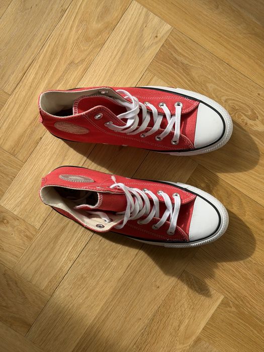 Czerwone Converse Chuck Taylor z sercem | nowe r. 38 | Idealne na sesję!