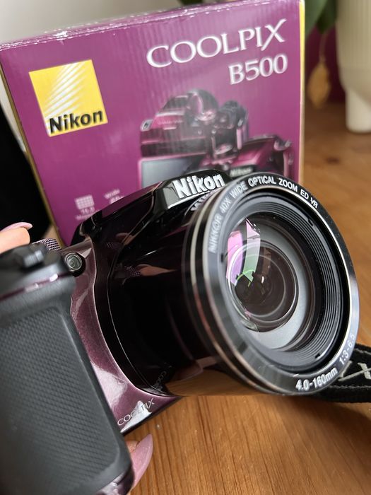 Aparat Nikon Coolpix B500 z pokrowcem