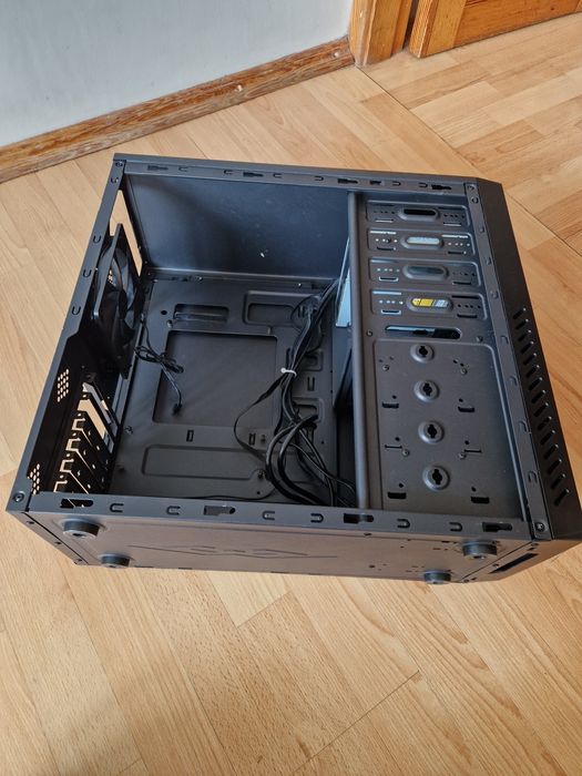 Корпус  Antec ATX mATX для компьютера системного блока