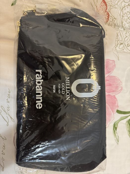Kosmetyczna czarna Rabanne