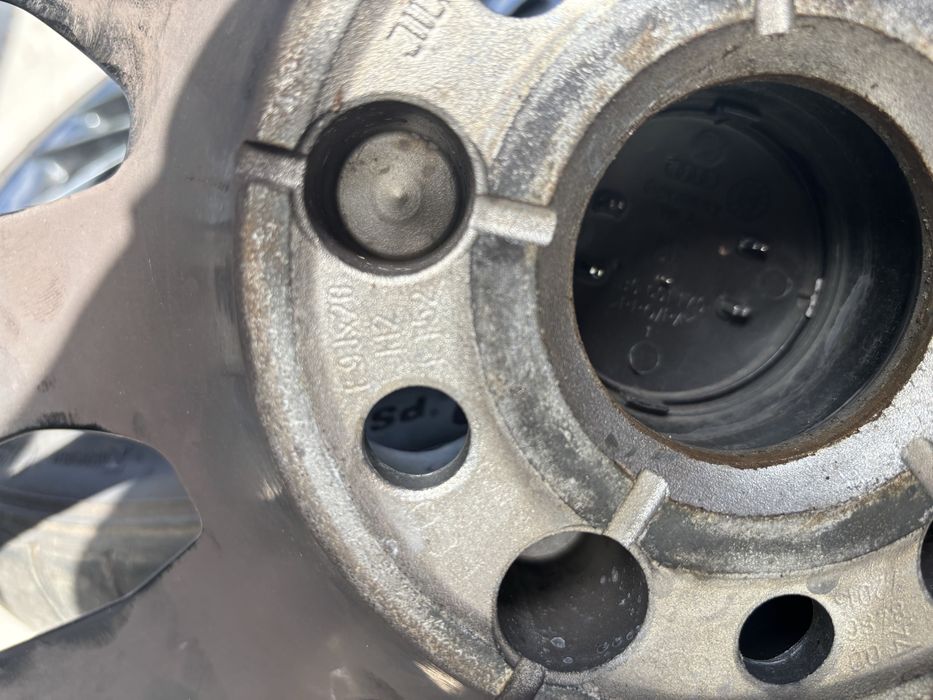 oryginalna felga aluminiowa AUDI 8S0801025S 9x20” ET52