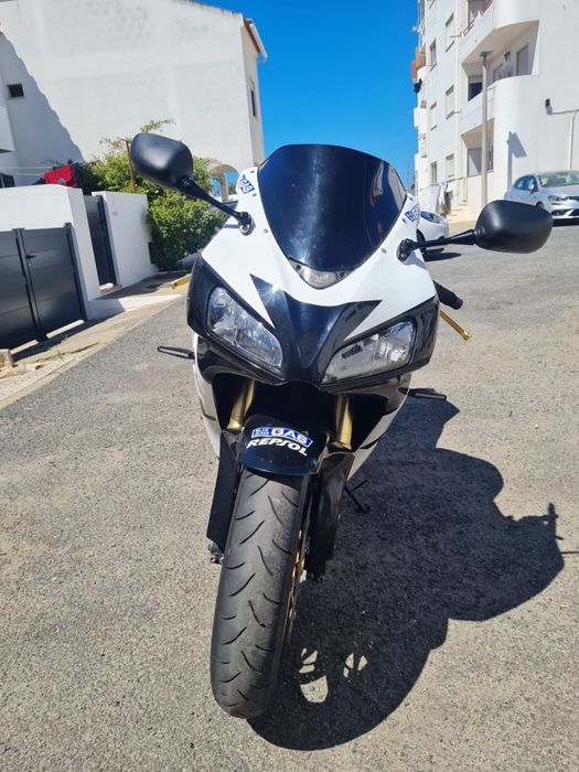 Cbr 1000rr semi nova