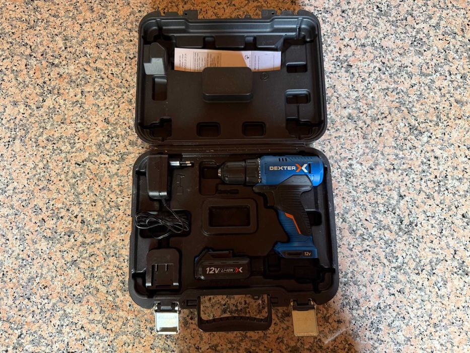 Berbequim aparafusador Dexter 12V com bateria e mala