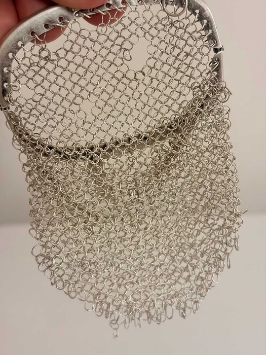 Porta‑moedas de prata antiga - malha original - com desgaste