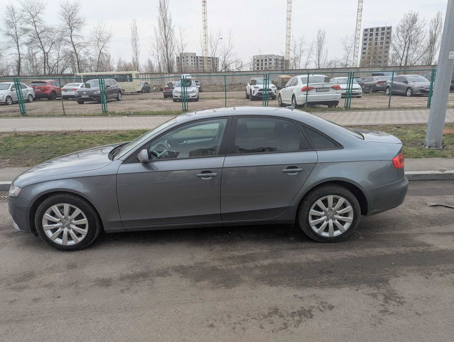 Автомобиль Audi A4