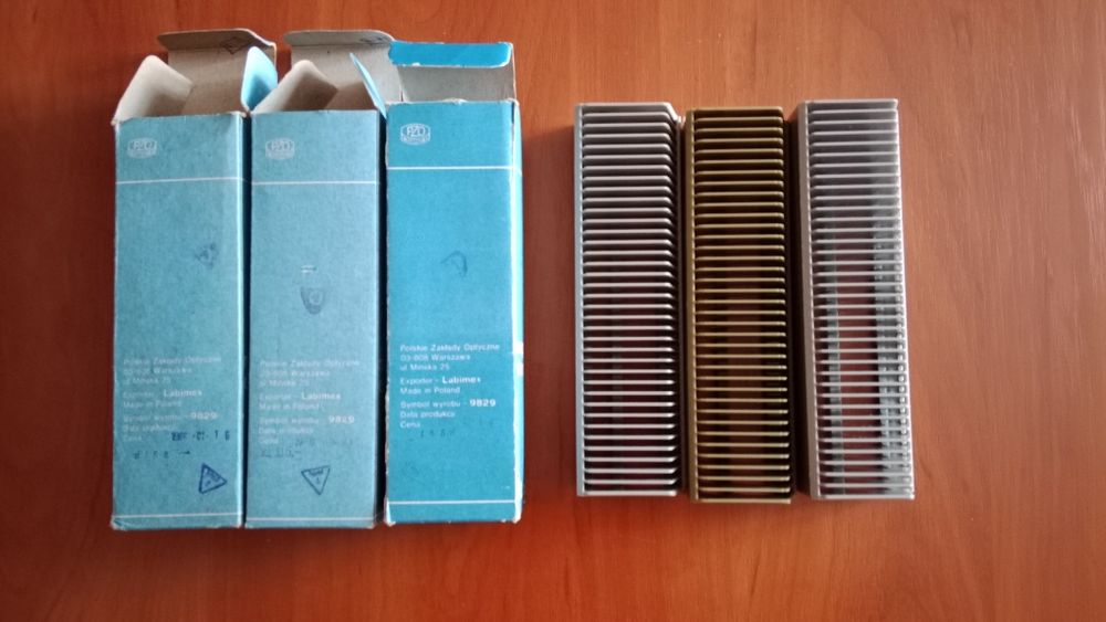 Rzutnik projektor przeźrocza slajdy