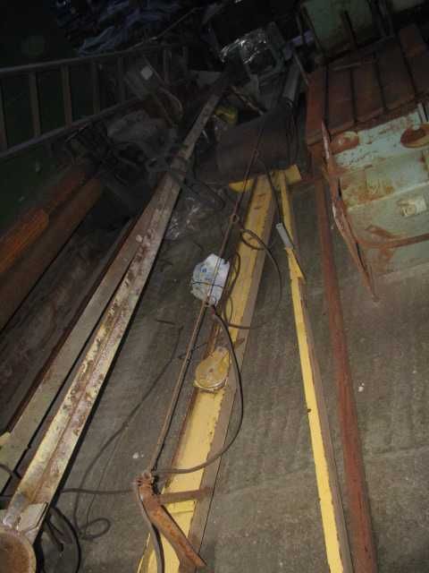 Консольно-поворотний кран.