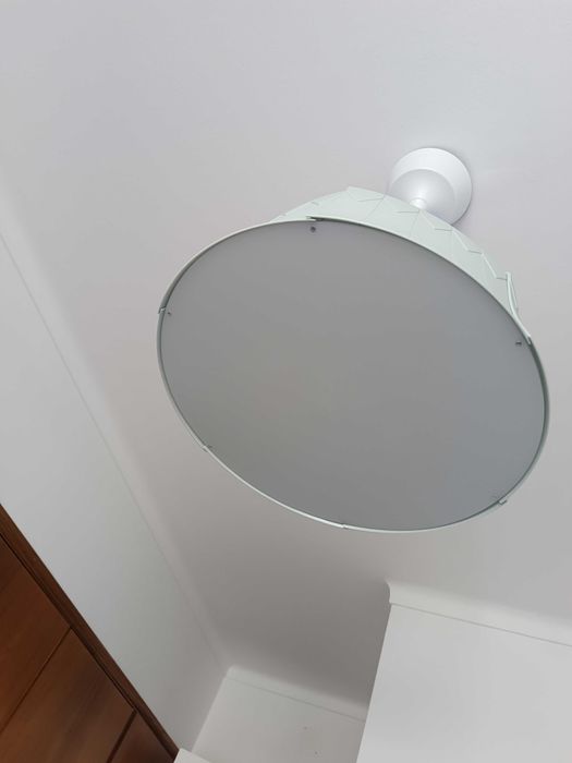 Candeeiro teto quarto criança