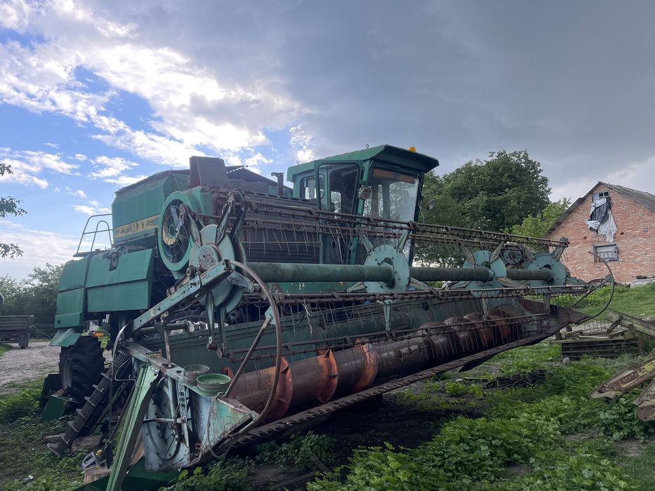 Комбаїн дон 1500Б