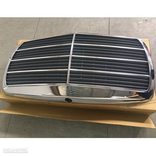 Grelha Mercedes w123 novo