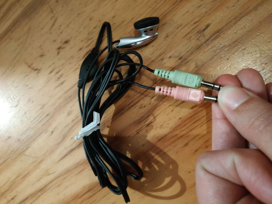 Single-ear headset with microphone for PC442502736123668480