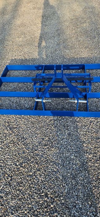 Mocny niwelator do ciągnika – uniwersalne mocowanie