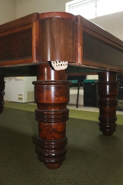 Mesa de snooker e acessórios