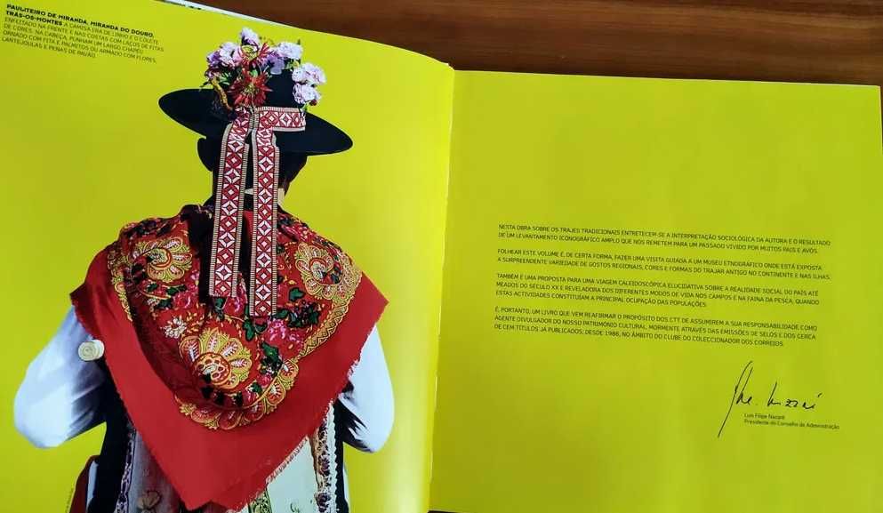 Livro completo "Trajes Regionais: Gosto Popular, Cores e Formas"