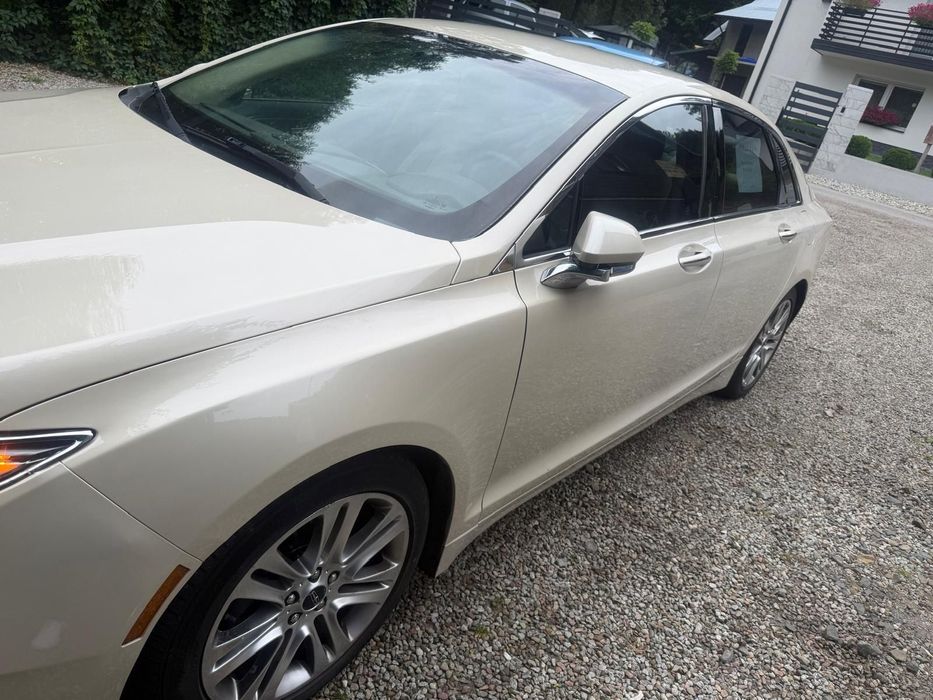 Lincoln MKZ Hybryda