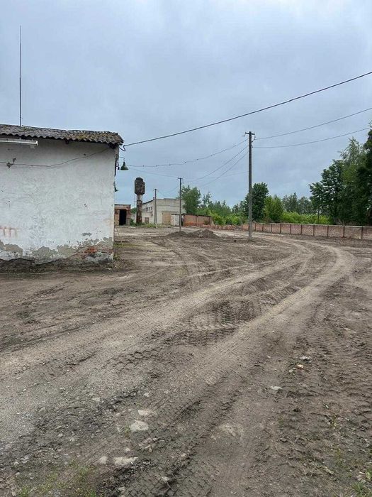 Продаж виробничо-складської комерційної бази в с.Звірів Луцького р-ну