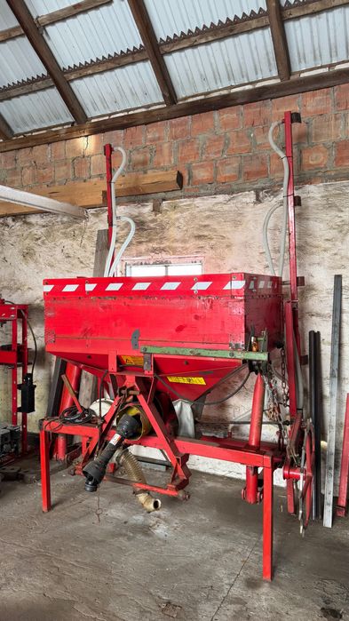 Kverneland Accord Front Tank