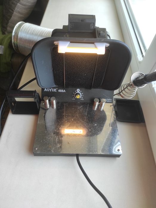 Потужна паяльна станція AYOUE 488A з вбудованою витяжкою