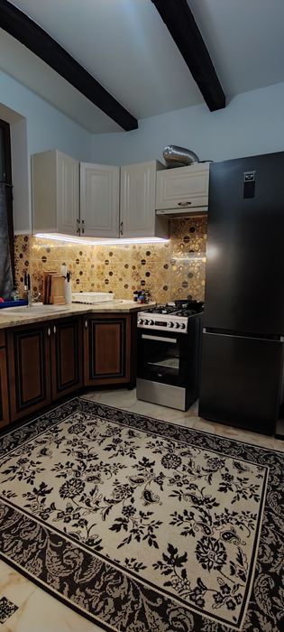 Котедж у  Славську .Без господарів великі компанії до 15 осіб.