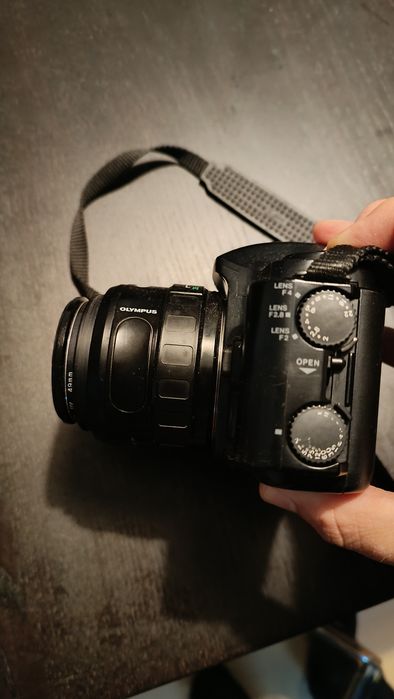 Olympus OM101 Power Focus + Objetiva 35–70mm – Clássico Analógico