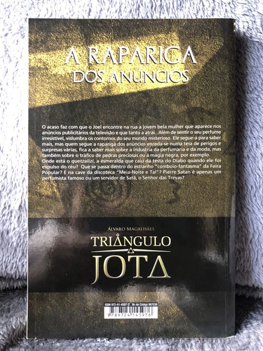 Livro “Triangulo Jota - A Rapariga dos Anúncios” - Alvaro Magalhães