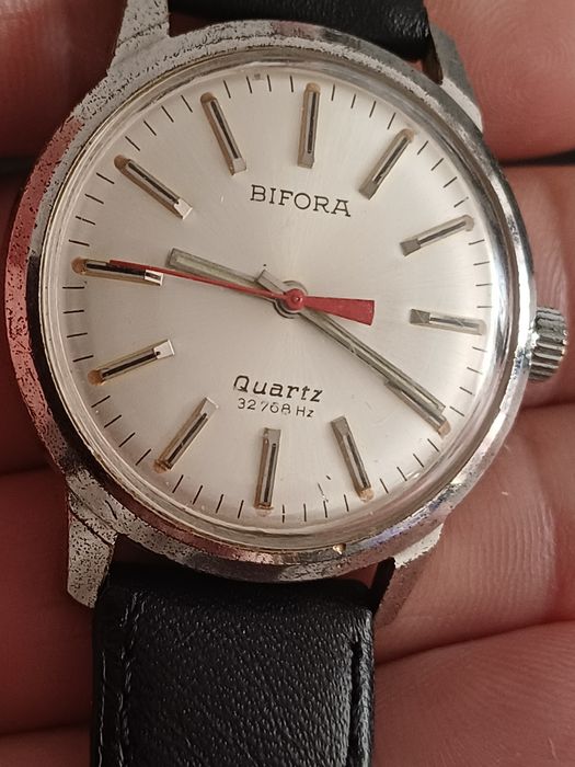 Bifora quartz ..
