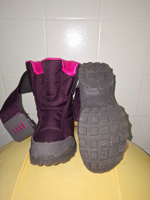 Botas de criança impermeáveis