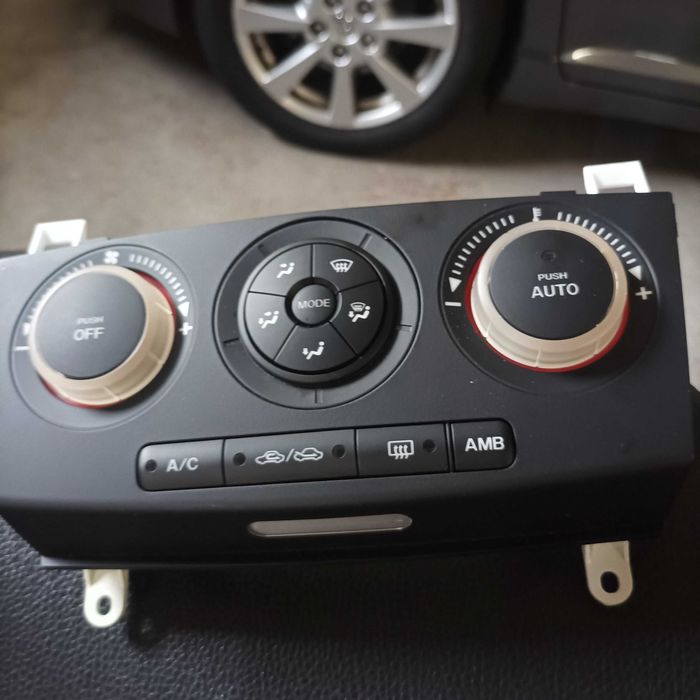 Módulo comandos sofagem e a/c Mazda 3