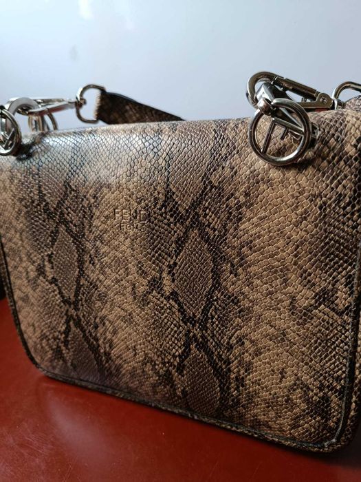 Сумочка FENDI Kan IF с принтом под змеиную кожу