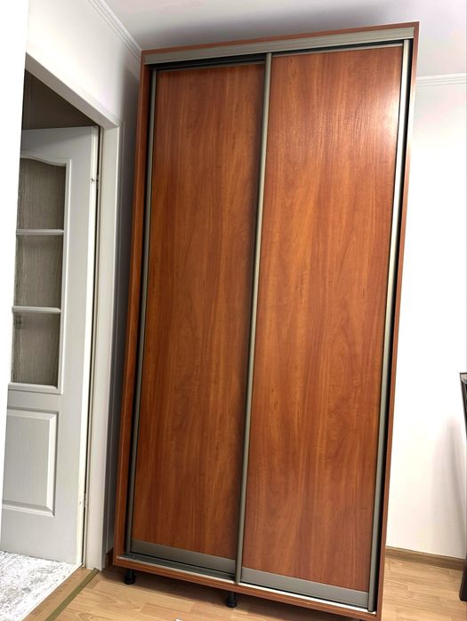 Шафа-купе для дитячої, передпокою