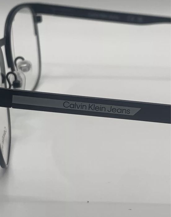 Oculos Calvin Kleim