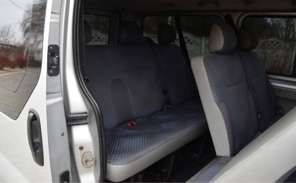 Renault Trafic 2.0 d 2008 року.