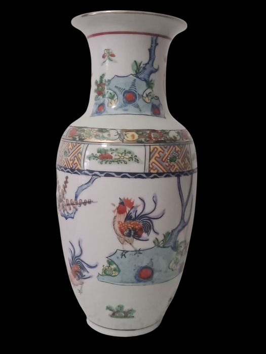 Jarra antiga chinesa com galos