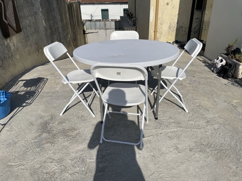 Conjunto mesa + 4 cadeiras