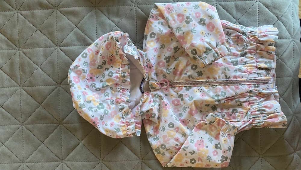 Вітровка для дівчинки