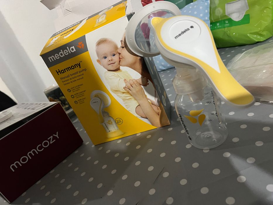 Bomba de amamentação MOMCOZY e MEDELA