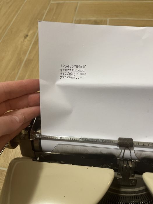 Maszyna do pisania dwukolorowa Triumph