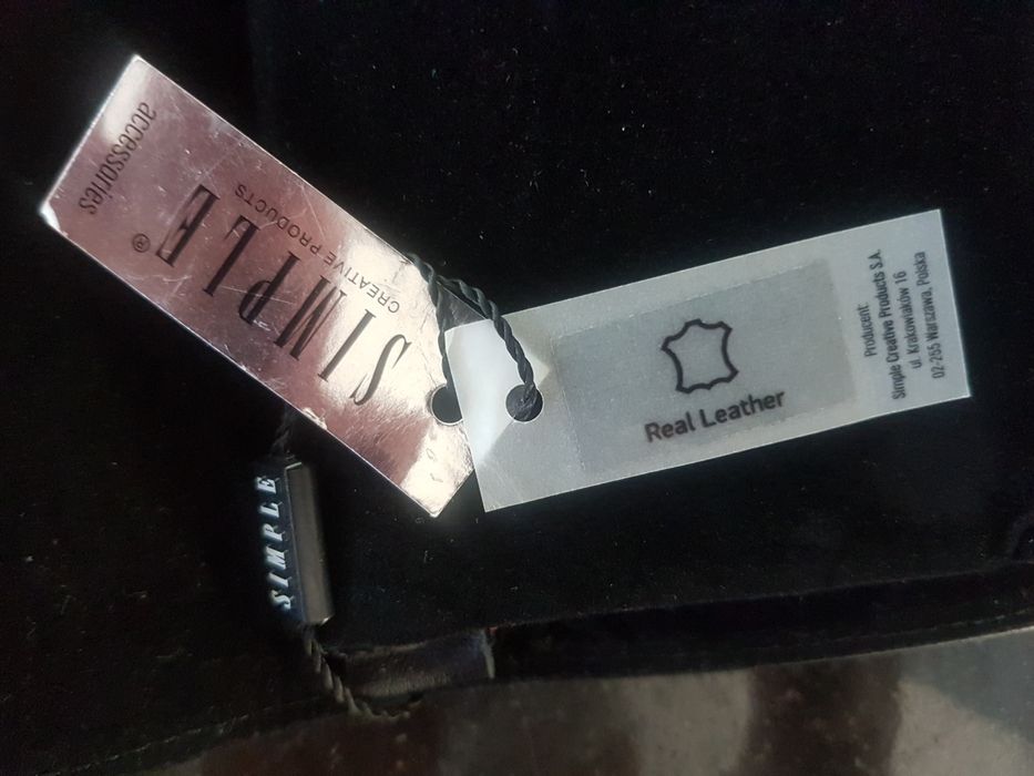 Czarna torebka , skórzana kopertówka simple